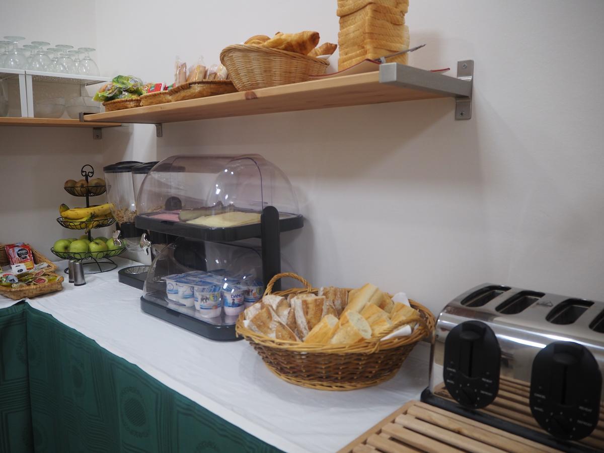 מיניו Hotel La Terraza מראה חיצוני תמונה
